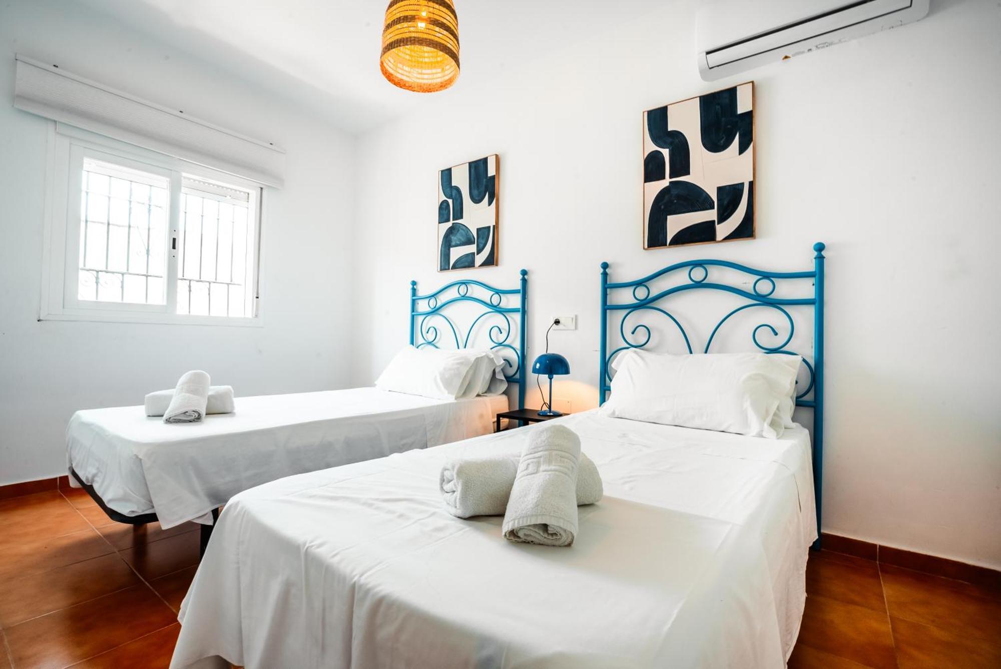 Escuela Village Marbella Exteriör bild